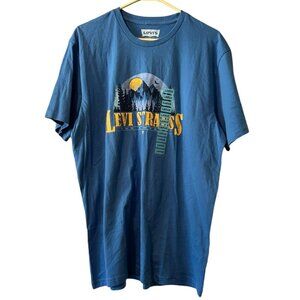Levi's Levi Strauss & Co‎  T Shirt Mountain Graphic Sapphire Blue NEW Size Large